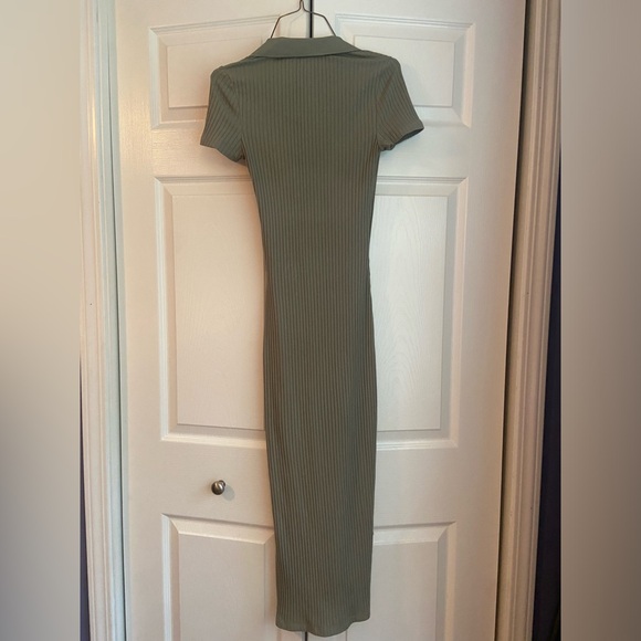 H&M Ribbed Collared Maxi Dress - Picture 3 of 3